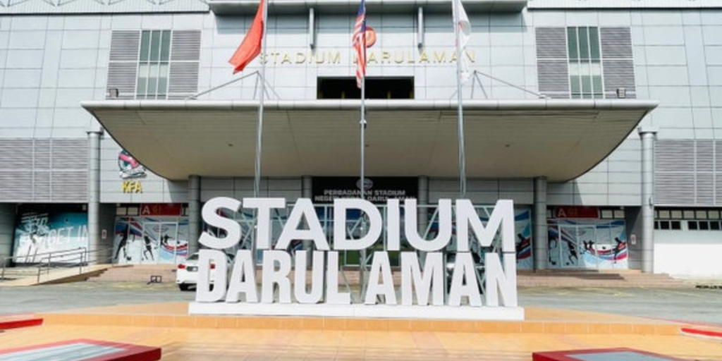 Stadium Darulaman sebagai tempat tumpuan penduduk Alor Setar